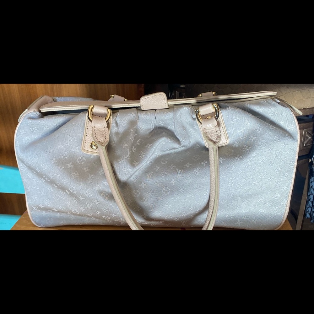 Louis Vuitton Oversized tote